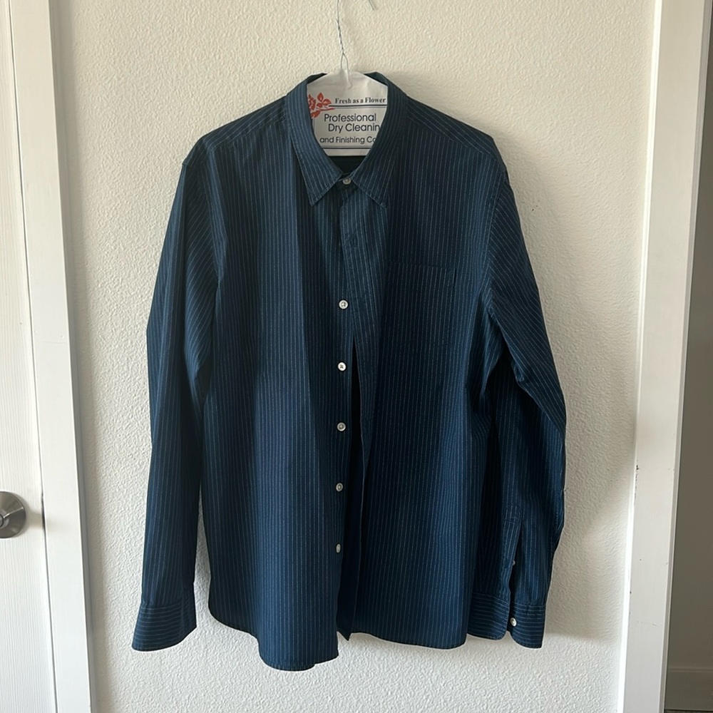 Levi’s men’s printed railroad stripe long sleeve shirt
